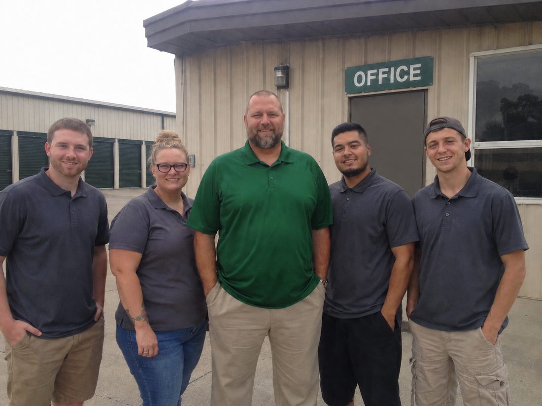 Pest control professionals in Warren, MI
